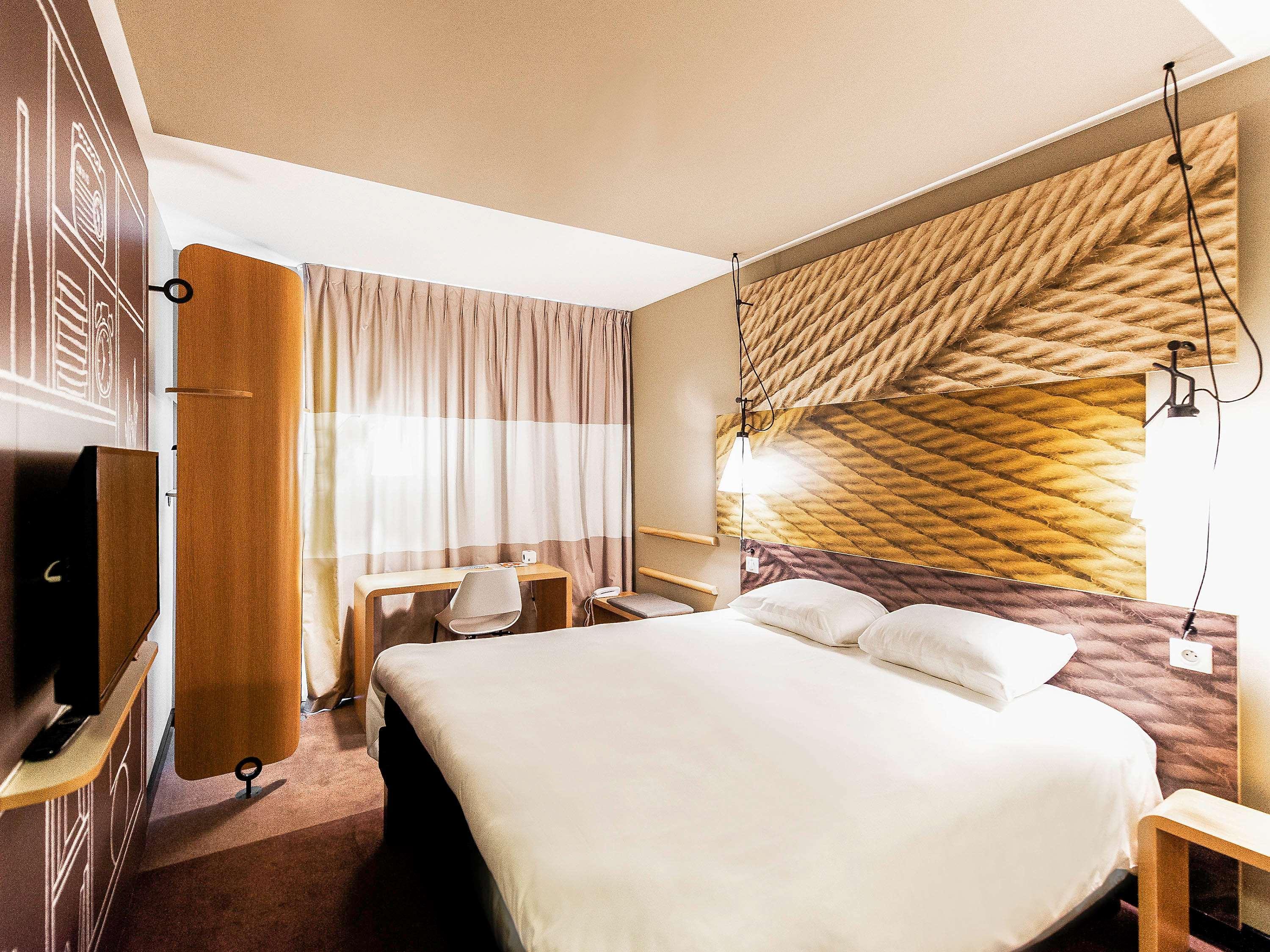 Ibis Poznan Polnoc Hotel ซูคีลาส ภายนอก รูปภาพ