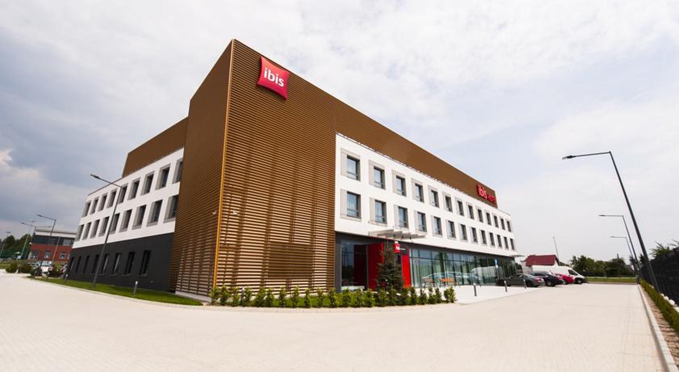 Ibis Poznan Polnoc Hotel ซูคีลาส ภายนอก รูปภาพ