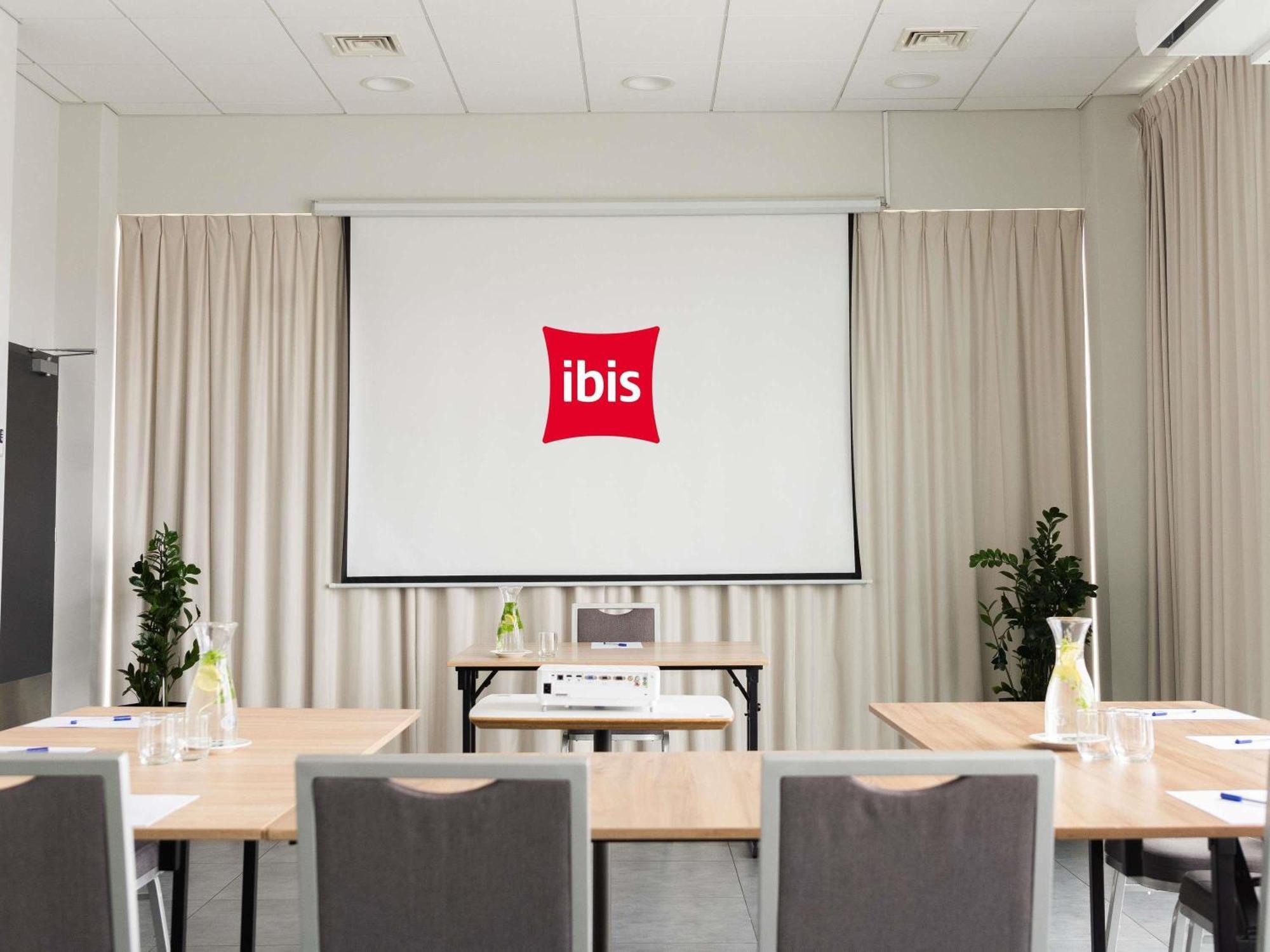 Ibis Poznan Polnoc Hotel ซูคีลาส ภายนอก รูปภาพ