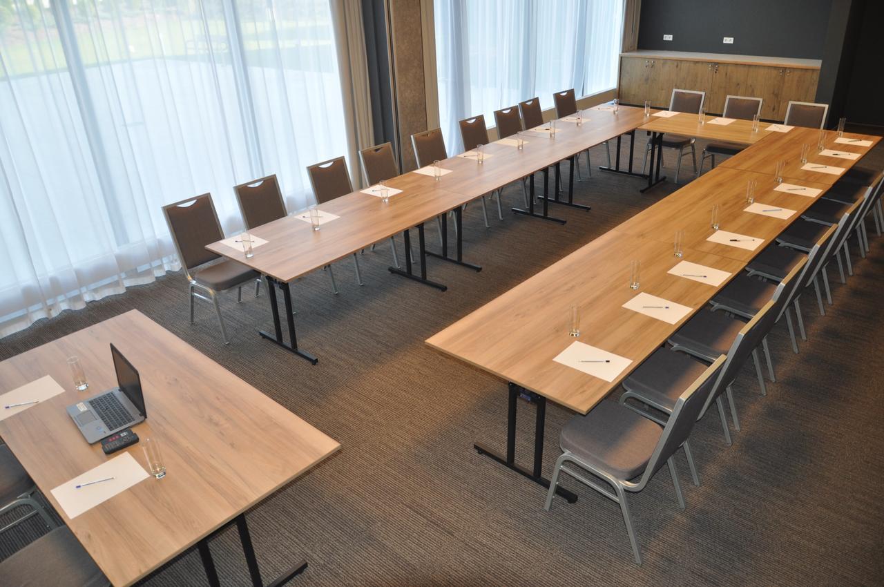 Ibis Poznan Polnoc Hotel ซูคีลาส ภายนอก รูปภาพ