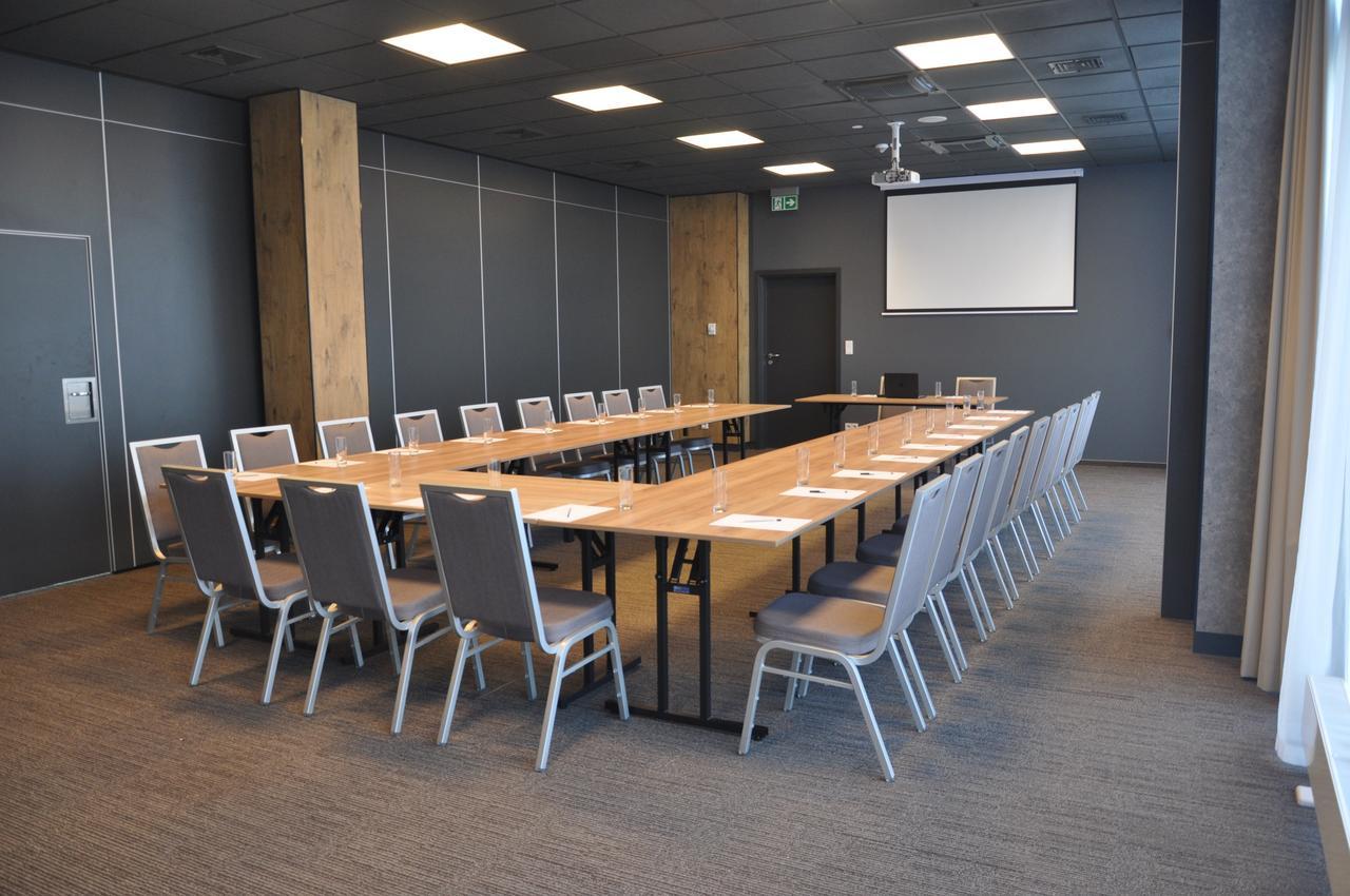 Ibis Poznan Polnoc Hotel ซูคีลาส ภายนอก รูปภาพ